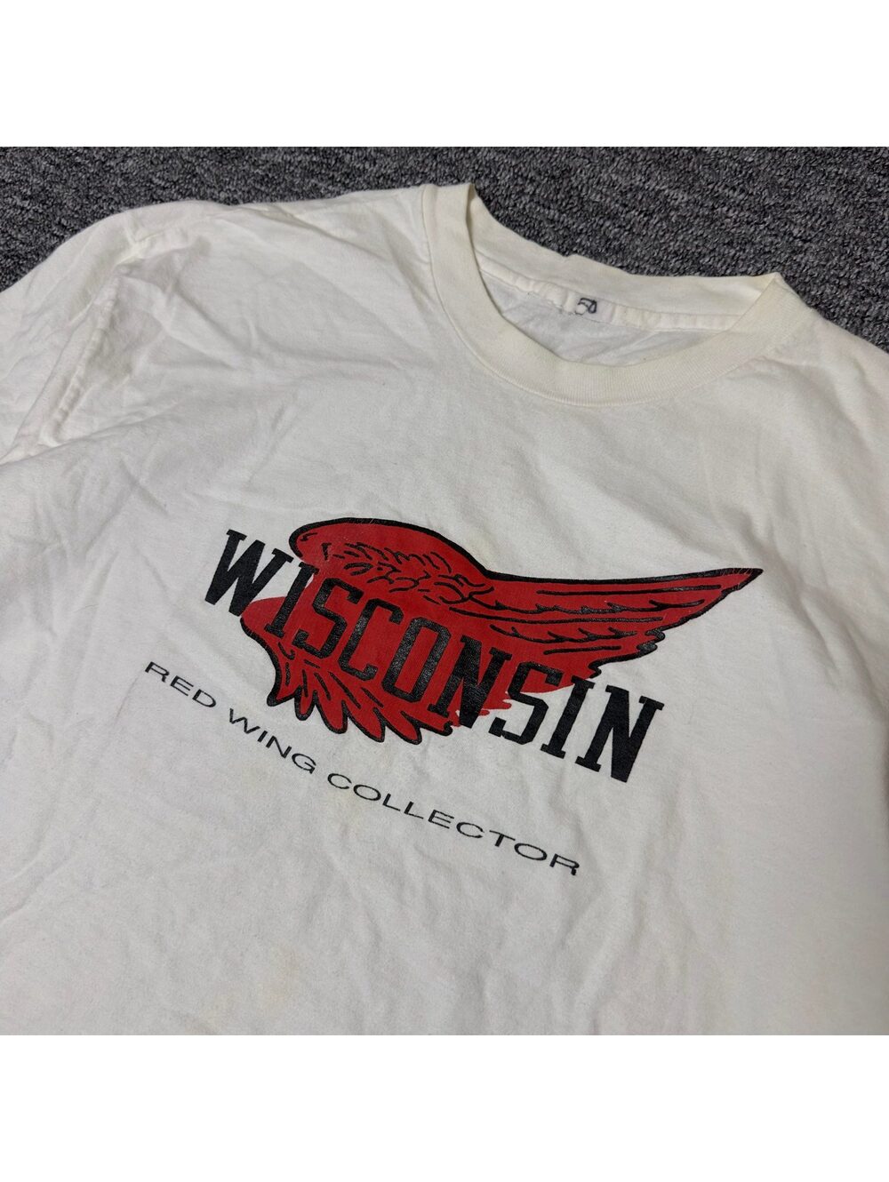 Wisconsin Red Wing Collector Graphic Tee White Souvenir